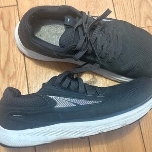 Altra Escalante 3 Size 6